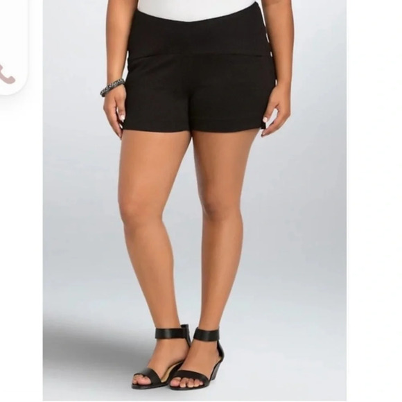 🆕 TORRID Black Textured High Waist Shorts SZ 20 - Picture 1 of 5